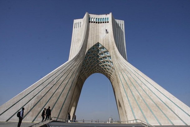 تاسیسات زیر ساختی در برج آزادی تهران  بازسازی شدند