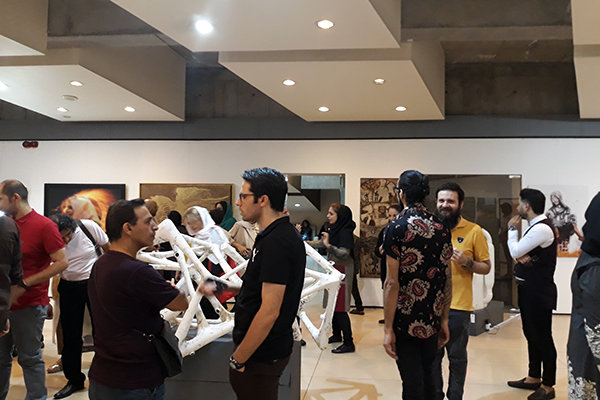 کمک مالی یک هنرمند برای برگزاری جشنواره/ اهدای «نشان صلح» لغو شد