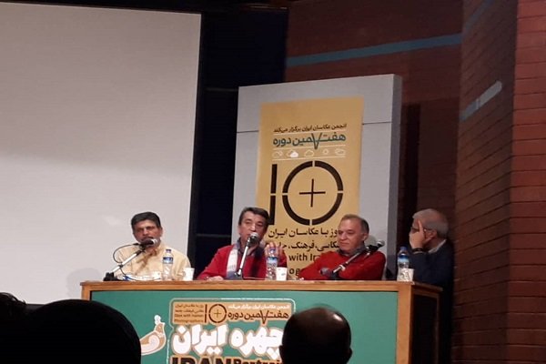 آموزش عکاسی در دانشگاه صدا و سیما با دانشگاه تهران متفاوت است