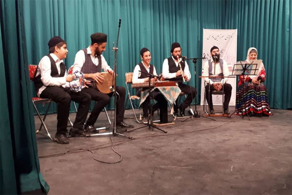 نواهای سرزمین مادری در بومهن برگزار شد