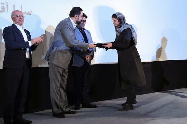 هیچ وقت دوست نداشتم دوم باشم/ خودنمایی در آثار جوانان