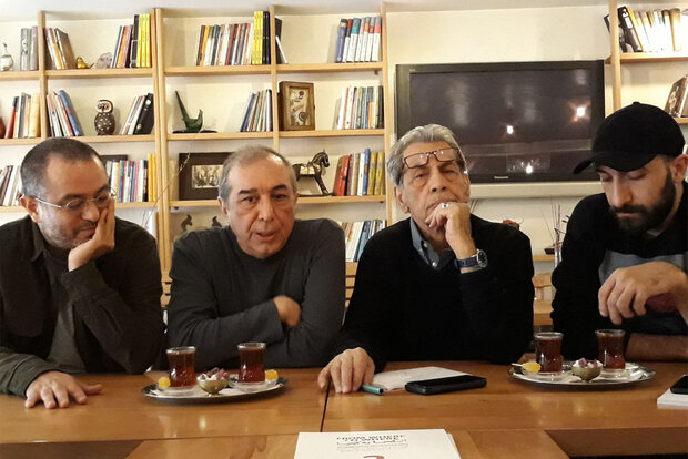 هنرمند ناگهان شکل نمی‌گیرد/ نمایش فضای خصوصی هنرمندان در نمایشگاه