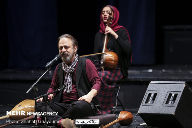 گروه «رستاک» در تالار وحدت کنسرت آنلاین برگزار می‌کند